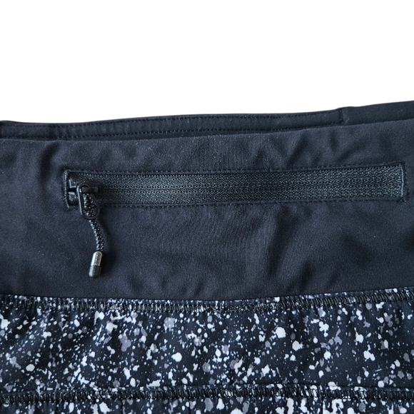 Lululemon athletica  Circuit Breaker Splatter Black  Women's Skirt  Size 10 - Picture 5 of 9
